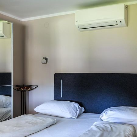 Fekete Orchidea Apartman Balatonkenese Bagian luar foto